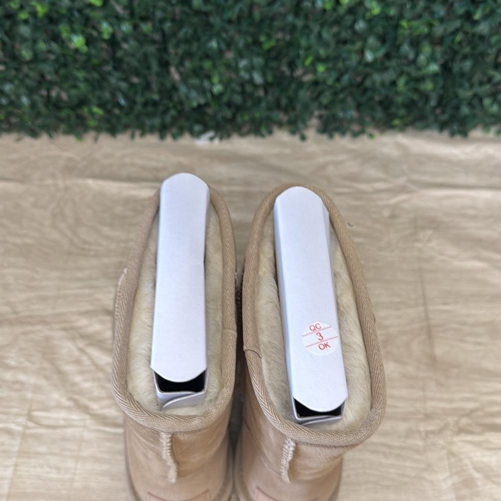 UGG Classic Short II - W5 - Picture 6 of 8